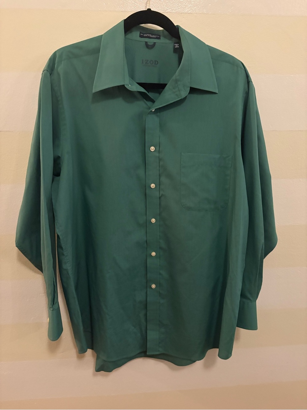 IZOD Men's Green Long-Sleeve Dress Shirt